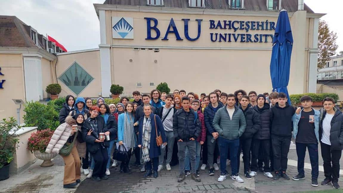 Bahçeşehir Üniversitesi'ni Tanıdık.